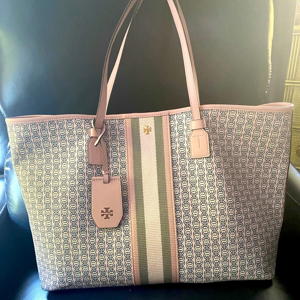 Pink/khaki Tory Burch large gemini link with dust bag.